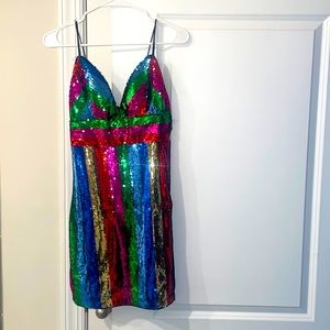 Selling this lovely sexy maxi dress. Only worn once for a couple of hours.